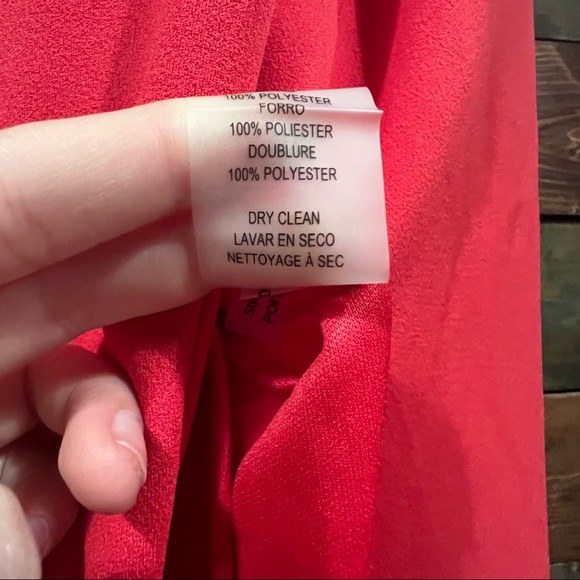 Red Fitted Slit One Shoulder Sleeveless Maxi Formal Dress | Vince Camuto - Picture 8 of 8